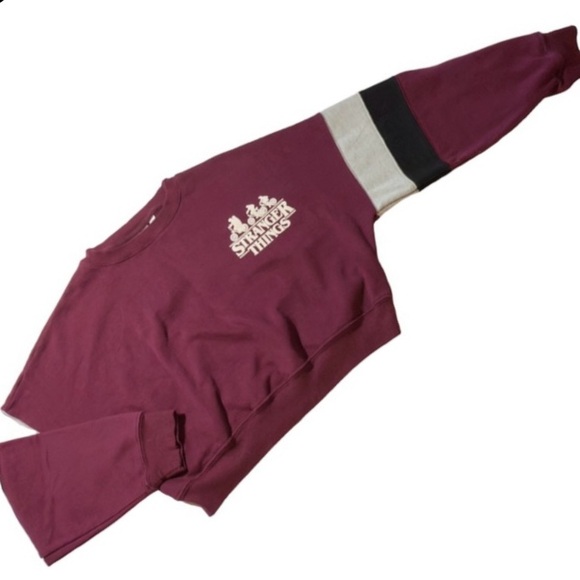 Stranger Things sweatshirt Pre-owned cropped maroon Women’s size large | e13 - Picture 1 of 7